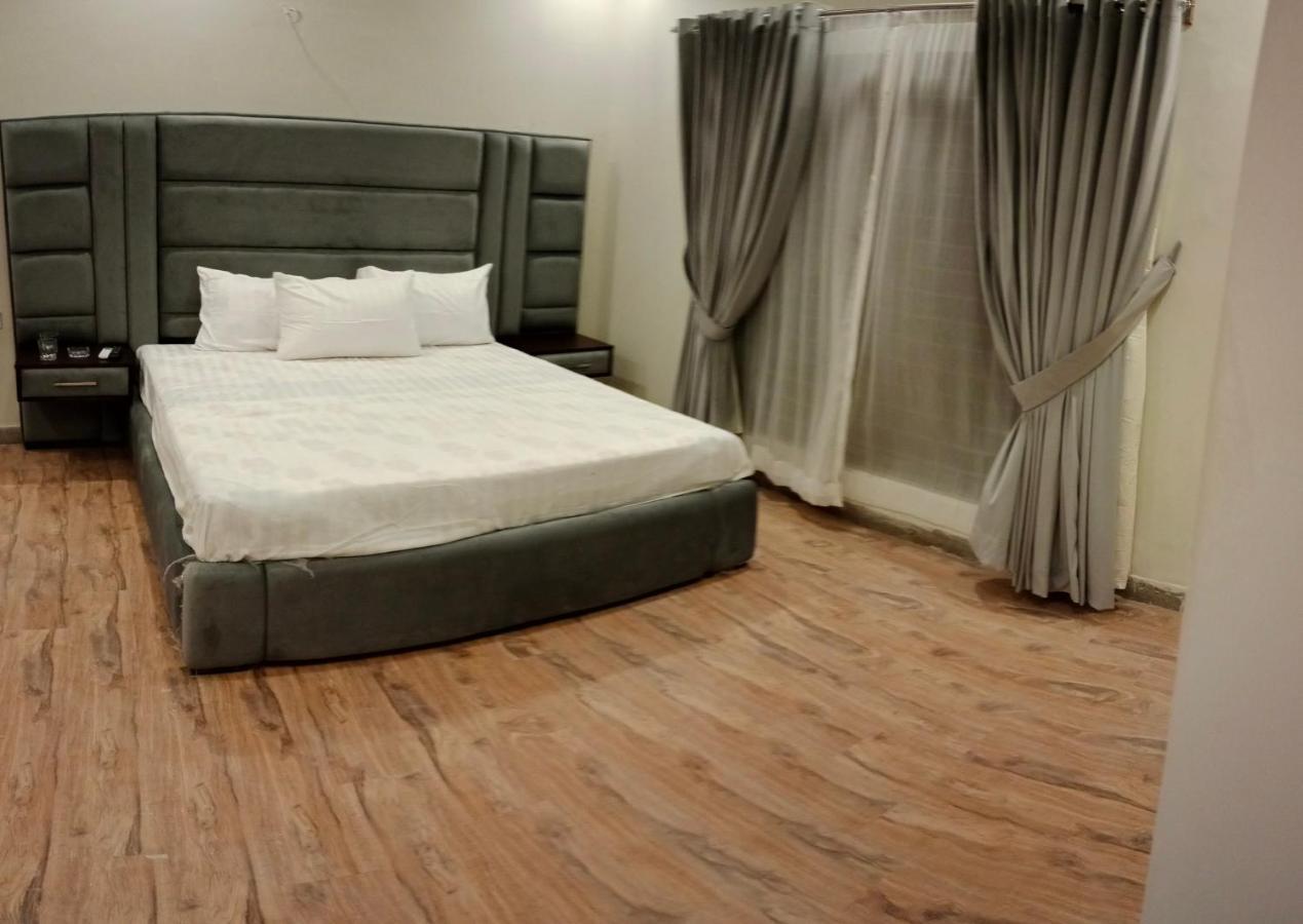 Hayat Grand Guest House Islamabad Esterno foto