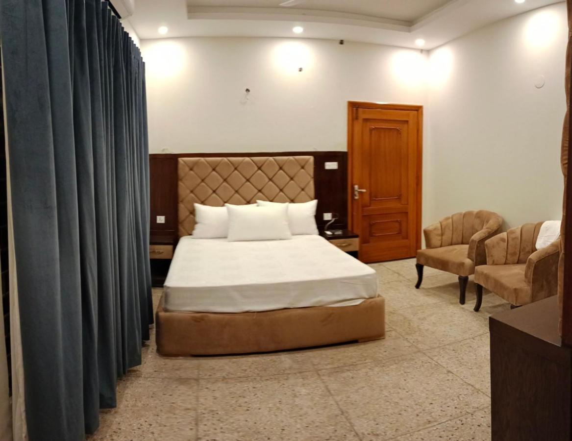 Hayat Grand Guest House Islamabad Esterno foto