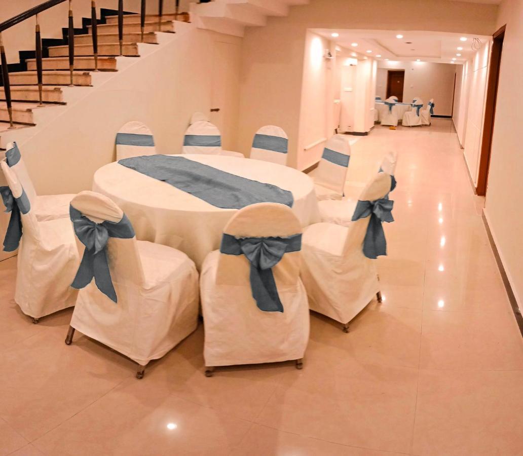 Hayat Grand Guest House Islamabad Esterno foto