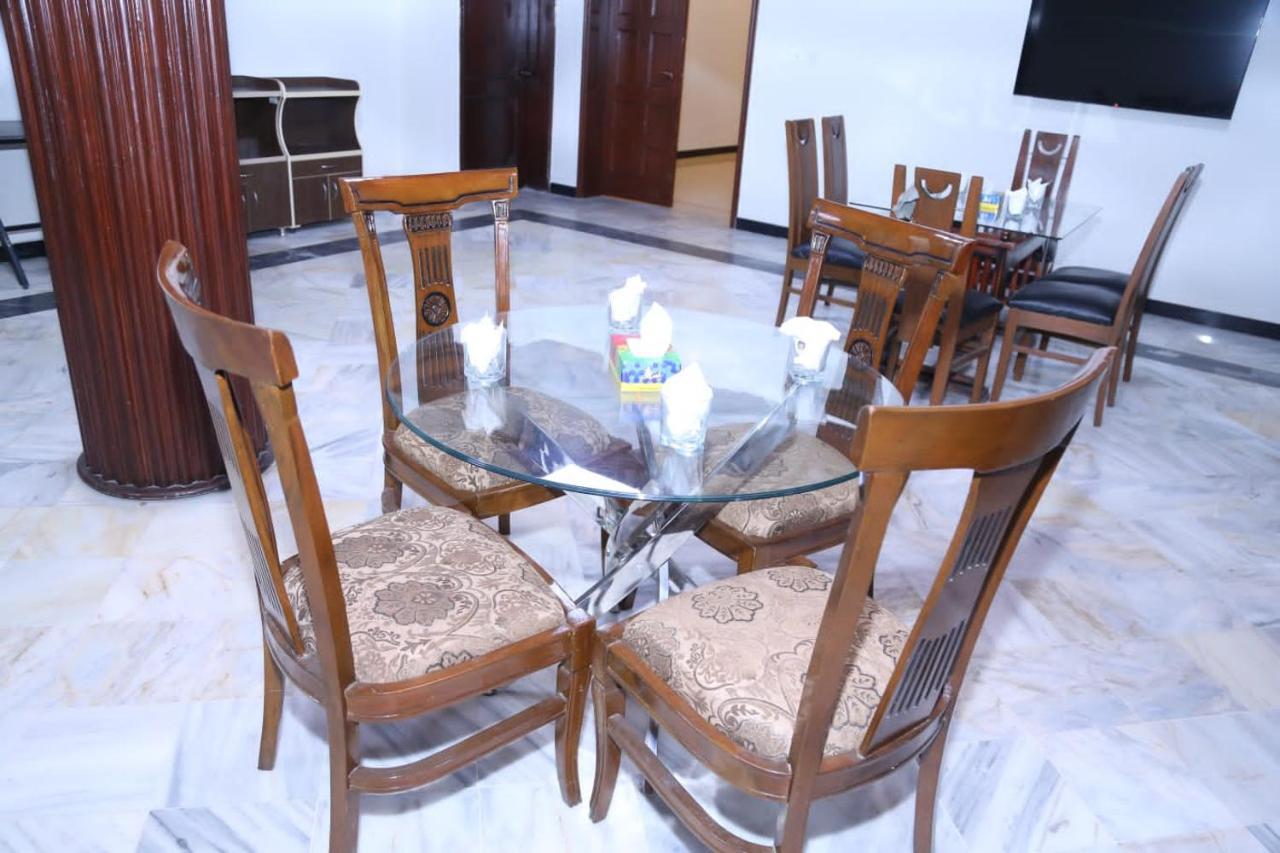 Hayat Grand Guest House Islamabad Esterno foto