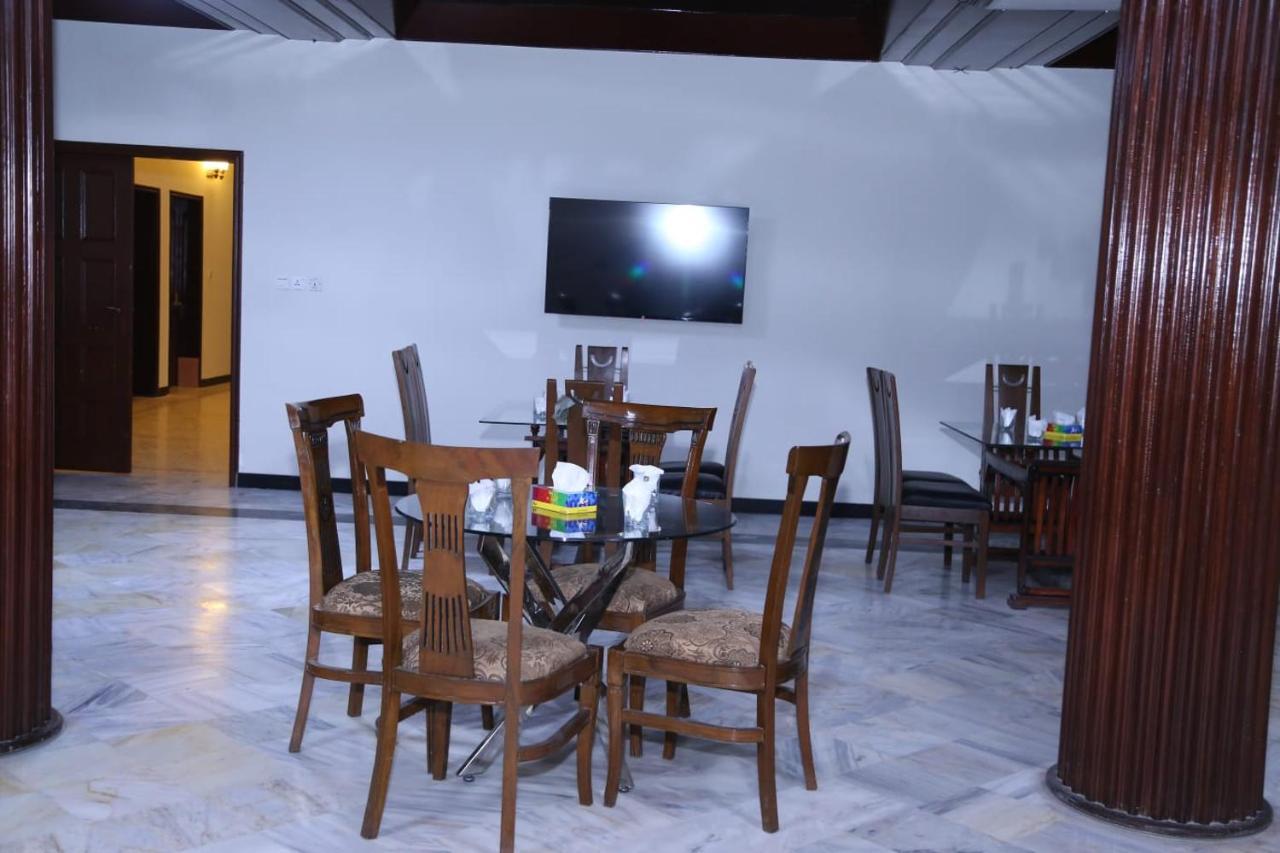 Hayat Grand Guest House Islamabad Esterno foto