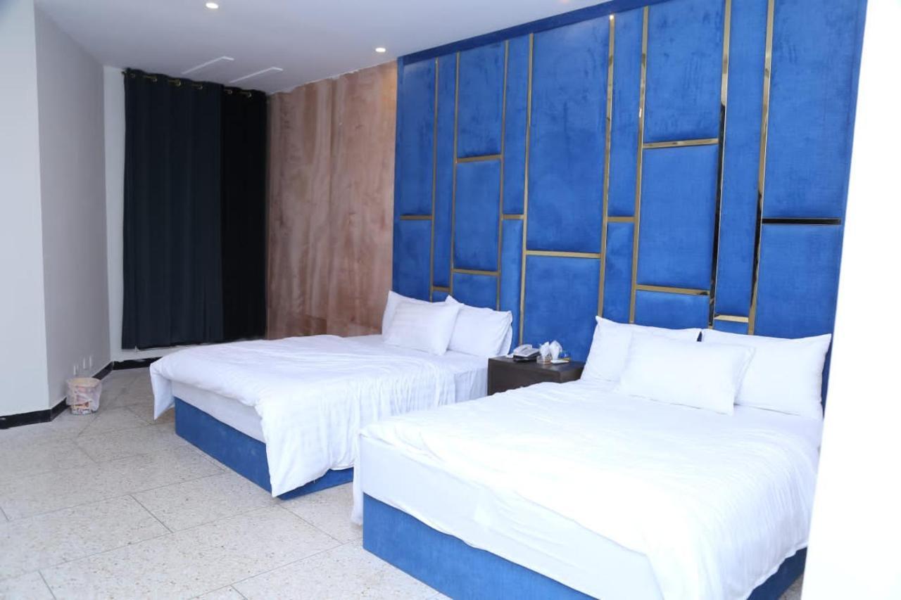 Hayat Grand Guest House Islamabad Esterno foto