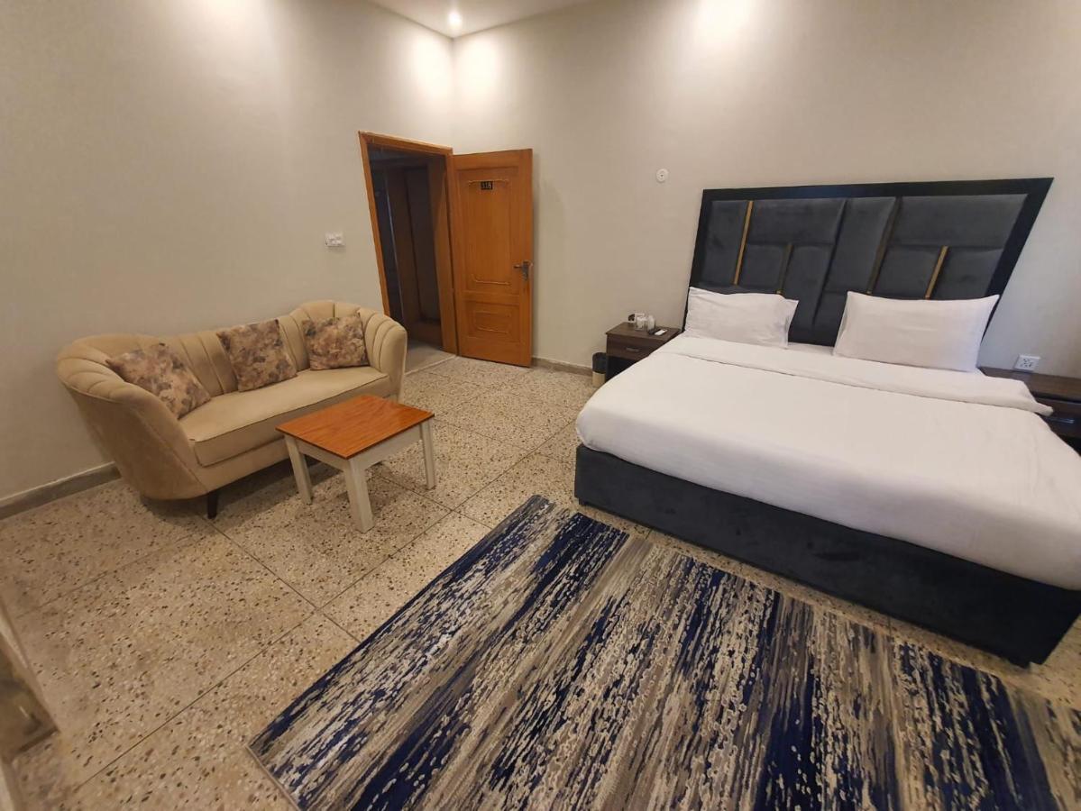 Hayat Grand Guest House Islamabad Esterno foto