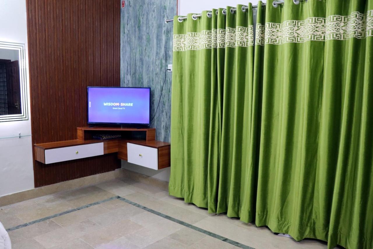 Hayat Grand Guest House Islamabad Esterno foto