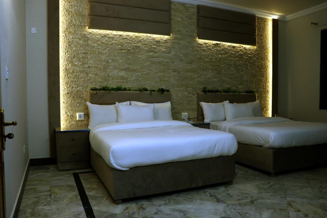 Hayat Grand Guest House Islamabad Esterno foto